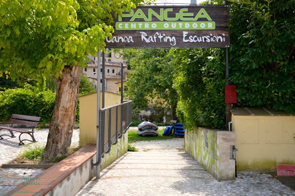 Het Pangea outdoor centre in Scheggino, Umbrië