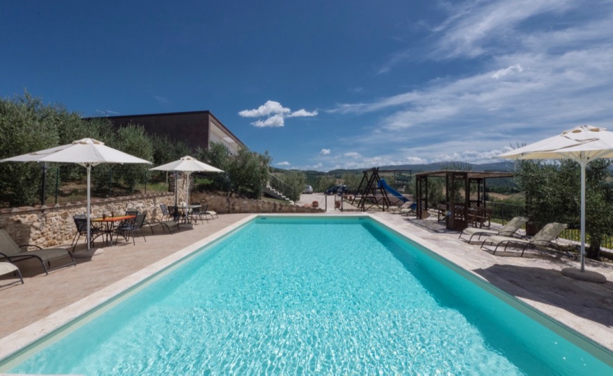 Todi House private villa pool