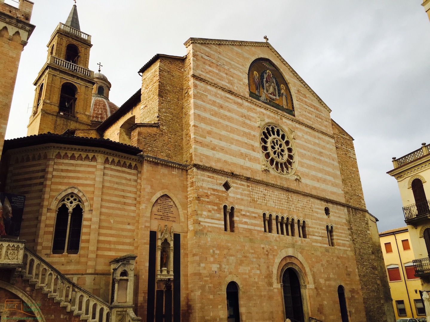 Visit Foligno and the cathedral San Feliciano