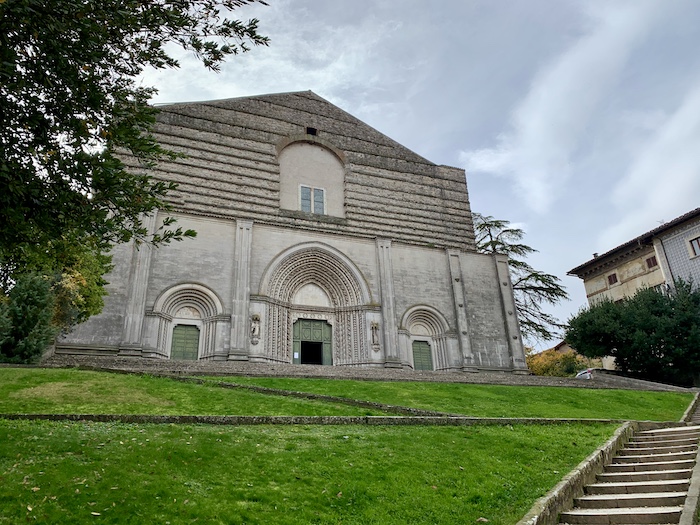 San Fortunato kerk buiten