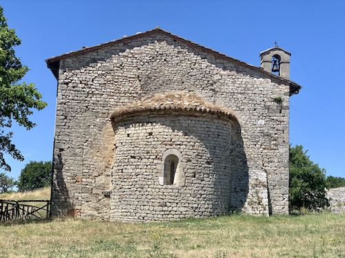 De kerk in Carsulae