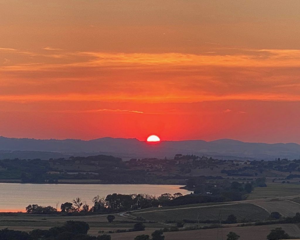 Sonnenuntergang im Weingut Madrevite in Castiglione del Lago